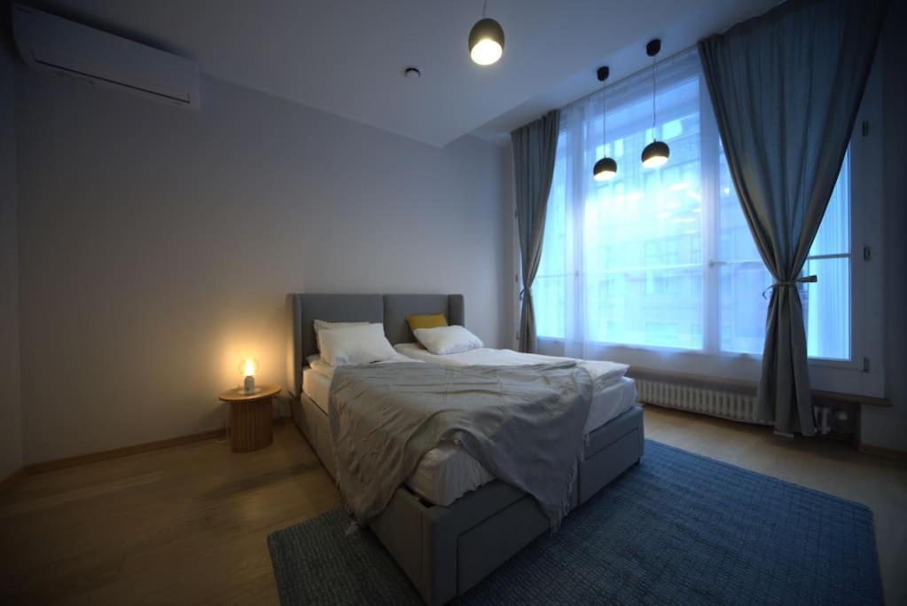 3 Bedroom Apartment In The Old/T Рига Екстер'єр фото